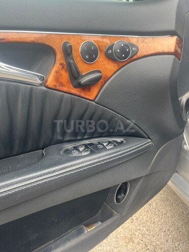 Mercedes E 240 2002, 240,000 km - 2.6 l - Qazax
