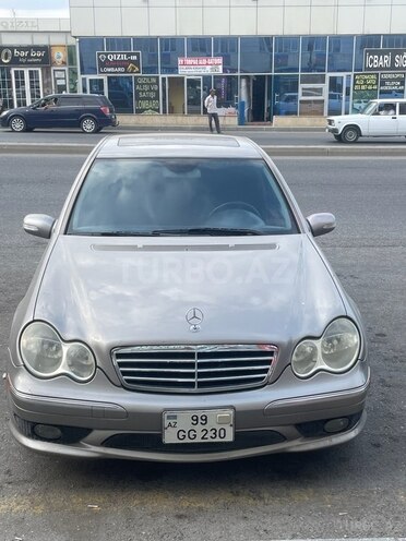 Mercedes C 230 2006, 350,000 km - 2.5 l - Quba