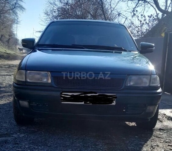 Opel Astra 1998, 200,000 km - 1.6 l - Balakən