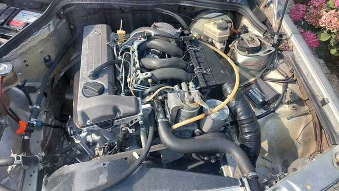 Mercedes 190 1991, 759,000 km - 2.0 l - Astara