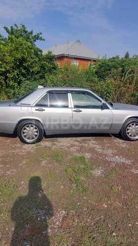 Mercedes 190 1991, 759,000 km - 2.0 l - Astara
