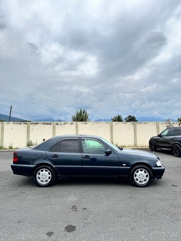 Mercedes C 180 1998, 220,000 km - 1.8 l - Zaqatala