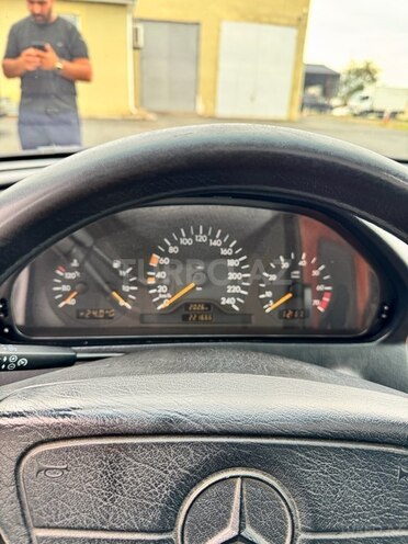 Mercedes C 180 1998, 220,000 km - 1.8 l - Zaqatala