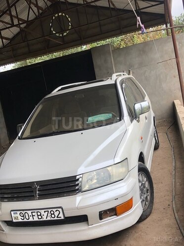 Mitsubishi Chariot 2002, 339,219 km - 2.0 л - Beyləqan