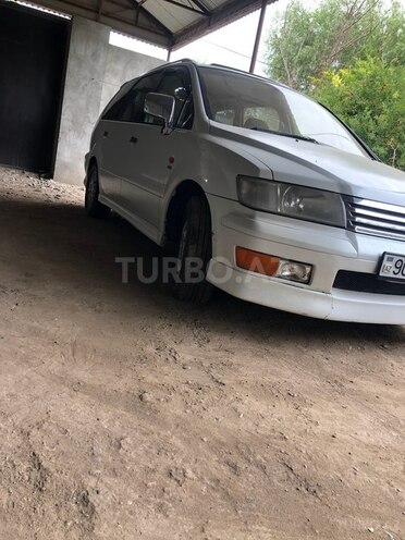 Mitsubishi Chariot 2002, 339,219 km - 2.0 л - Beyləqan