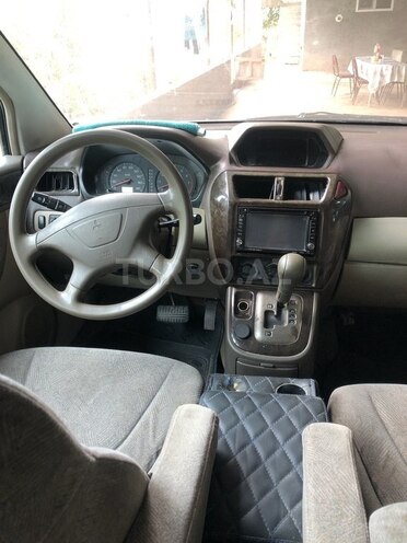 Mitsubishi Chariot 2002, 339,219 km - 2.0 л - Beyləqan