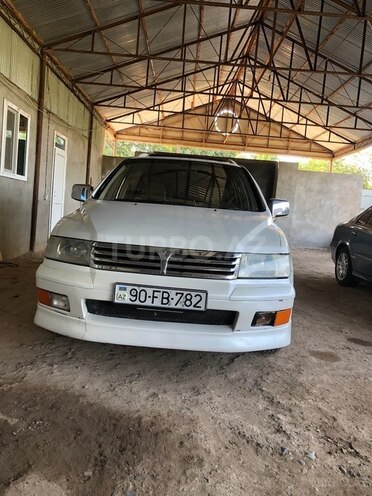 Mitsubishi Chariot 2002, 339,219 km - 2.0 л - Beyləqan