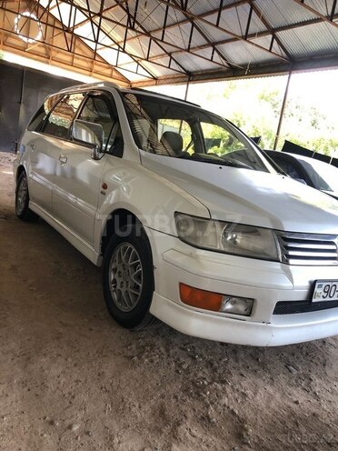 Mitsubishi Chariot 2002, 339,219 km - 2.0 л - Beyləqan