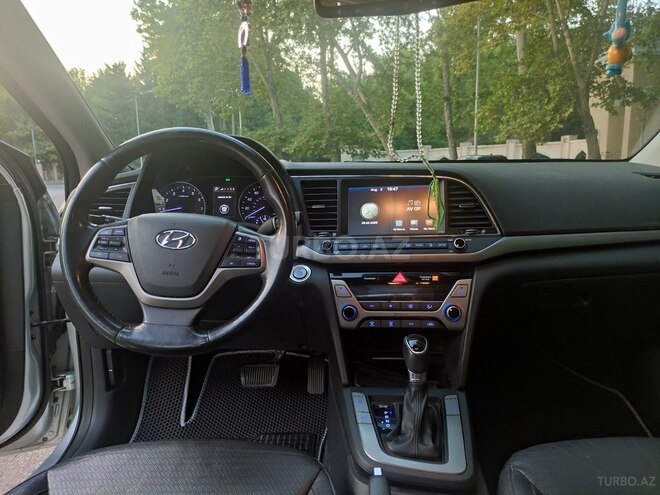 Hyundai Elantra 2016, 207,605 km - 2.0 l - Mingəçevir