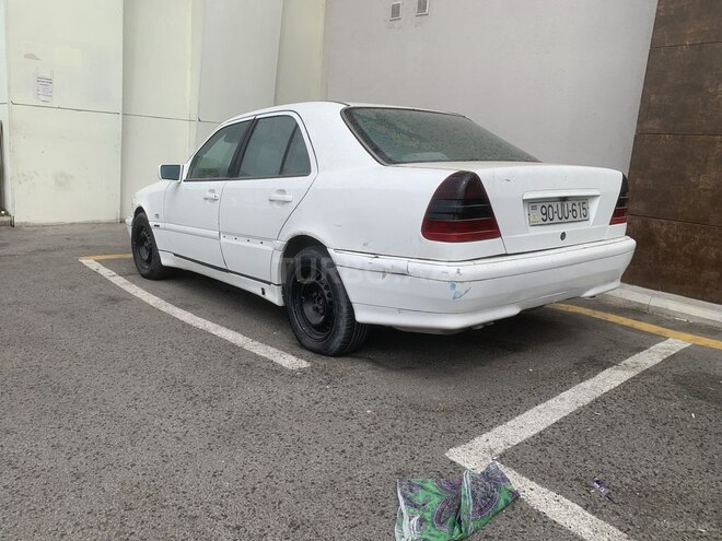 Mercedes C 250 1997, 265,000 km - 2.5 л - Bakı