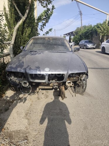 BMW 735 1998, 298,569 km - 3.5 l - Bakı