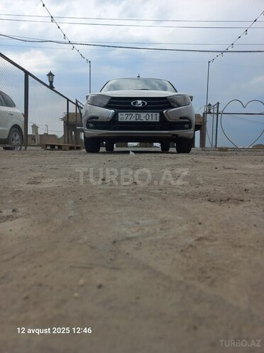 LADA (VAZ) Granta 2018, 100,000 km - 1.6 l - Salyan