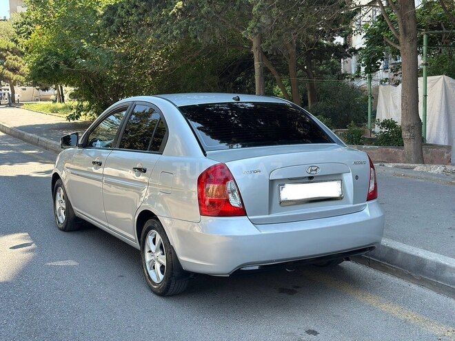 Hyundai Accent 2009, 296,000 km - 1.4 л - Bakı