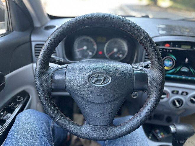 Hyundai Accent 2009, 296,000 km - 1.4 л - Bakı
