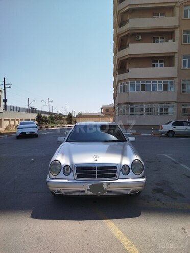 Mercedes E 240 1998, 330,000 km - 2.4 l - Bakı
