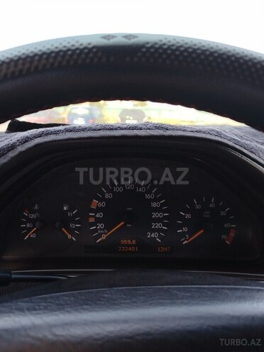 Mercedes E 240 1998, 330,000 km - 2.4 l - Bakı