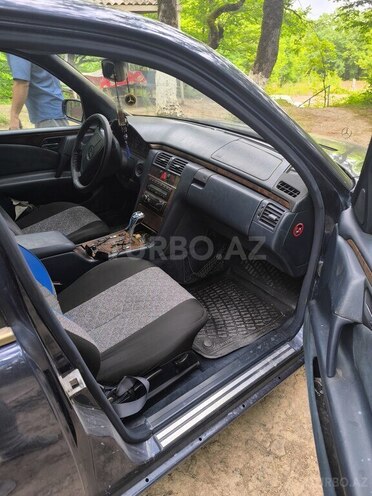 Mercedes E 220 1998, 315,000 km - 2.2 l - Bakı