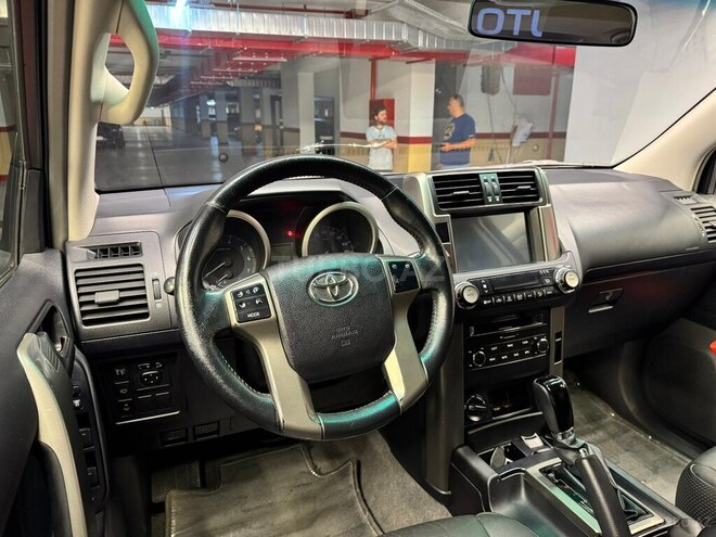 Toyota Land Cruiser Prado 2012, 57,000 km - 2.7 l - Bakı