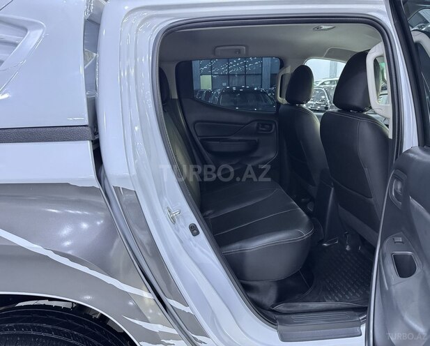 Mitsubishi L200 2020, 53,000 km - 2.4 l - Bakı