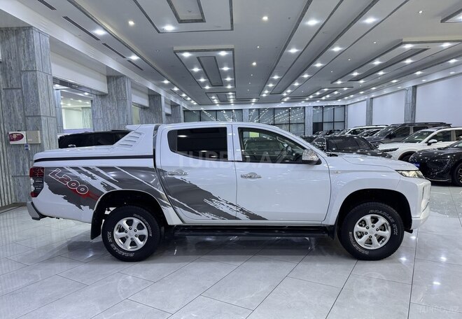 Mitsubishi L200 2020, 53,000 km - 2.4 l - Bakı