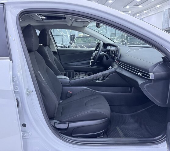 Hyundai Elantra 2024, 34,700 km - 1.6 л - Bakı