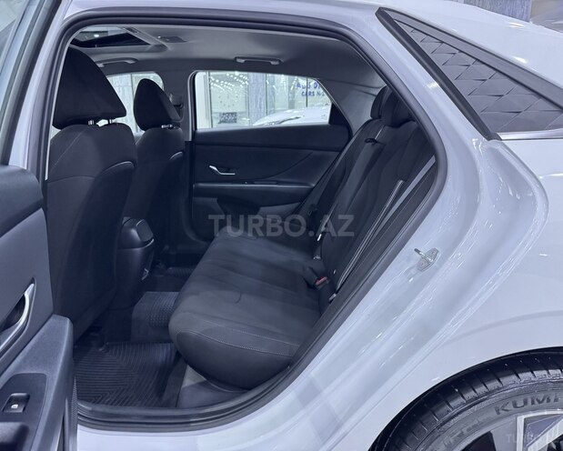 Hyundai Elantra 2024, 34,700 km - 1.6 л - Bakı