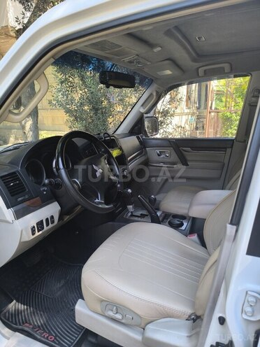 Mitsubishi Pajero 2007, 207,143 km - 3.0 l - Bakı