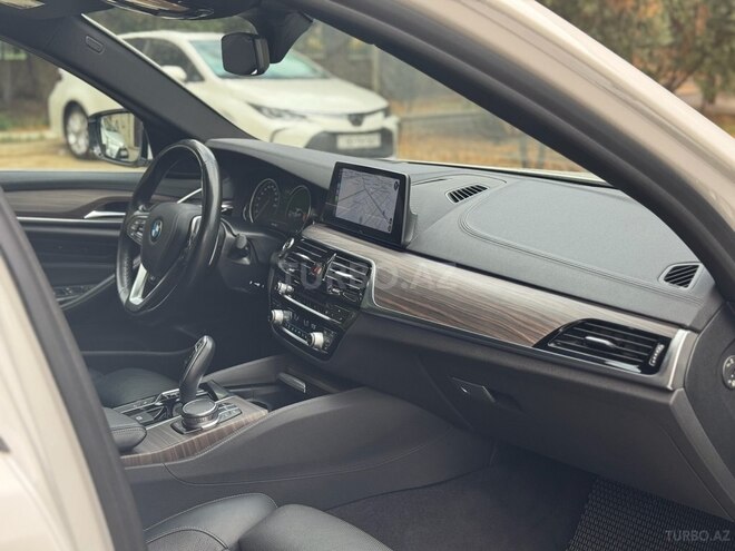 BMW 520 2017, 173,000 km - 2.0 l - Bakı