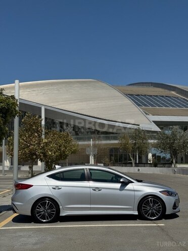Hyundai Elantra 2018, 101,000 km - 1.6 l - Bakı