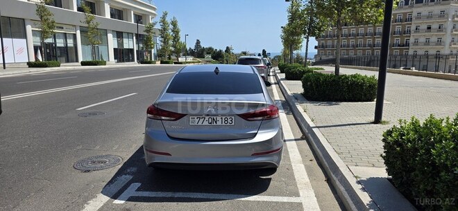 Hyundai Elantra 2016, 72,420 km - 2.0 l - Bakı