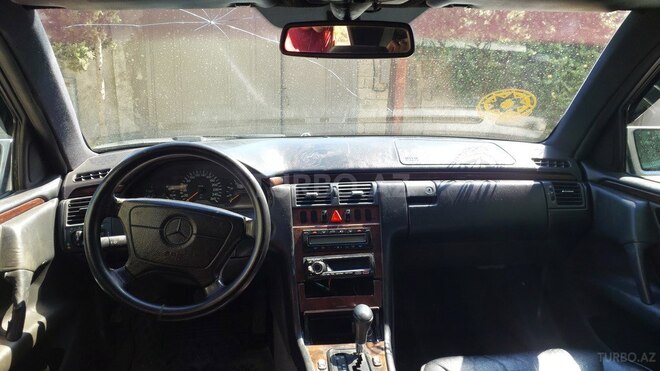 Mercedes E 280 1996, 390,000 km - 2.8 l - Bakı