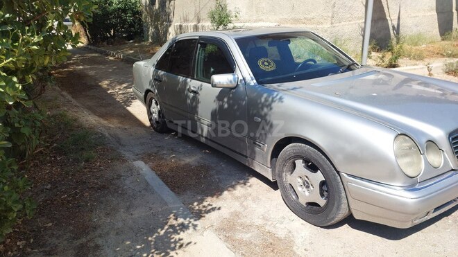 Mercedes E 280 1996, 390,000 km - 2.8 l - Bakı