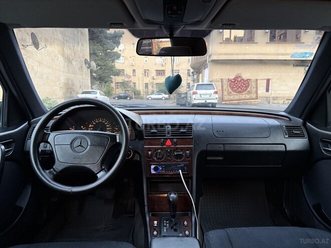 Mercedes C 180 1998, 318,000 km - 1.8 л - Bakı