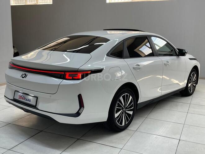 Changan Qiyuan A05 2025, 4,400 km - 1.5 л - Sumqayıt