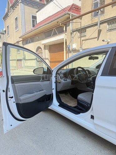 Hyundai Elantra 2016, 126,881 km - 2.0 l - Bakı