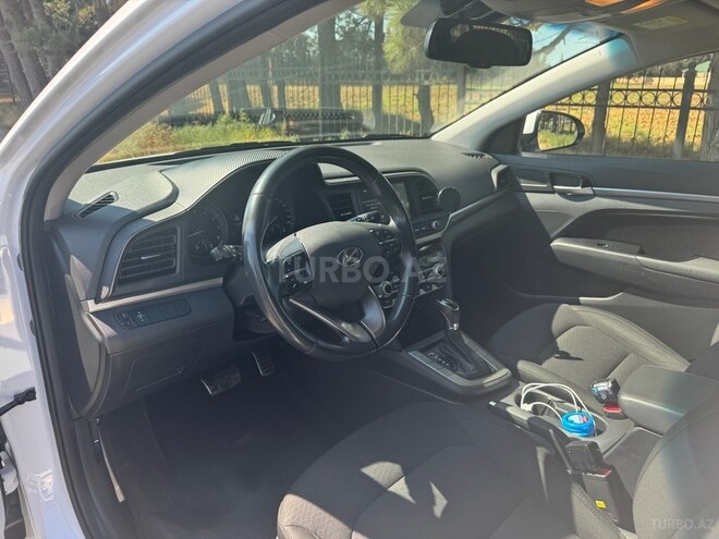 Hyundai Elantra 2019, 121,000 km - 2.0 л - Bakı