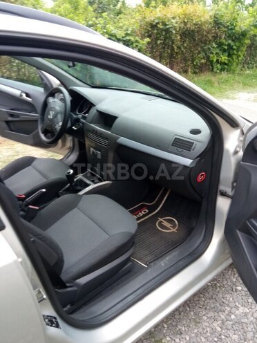 Opel Astra 2006, 273,000 km - 1.4 l - Astara