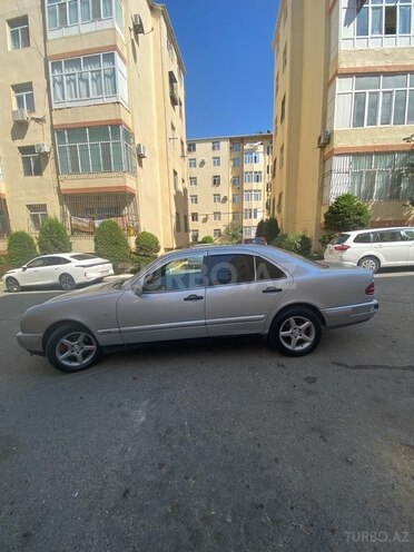 Mercedes E 230 1995, 450,000 km - 2.3 l - Bakı