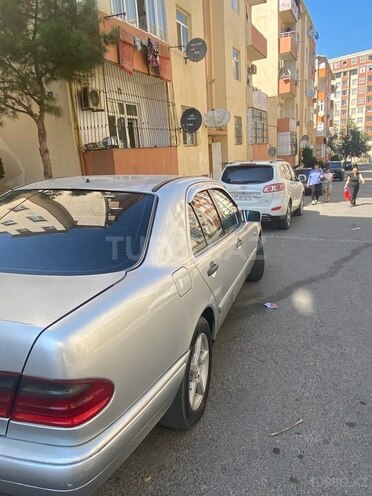 Mercedes E 230 1995, 450,000 km - 2.3 l - Bakı