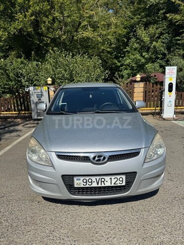 Hyundai i30 2008, 436,000 km - 1.6 l - Xudat