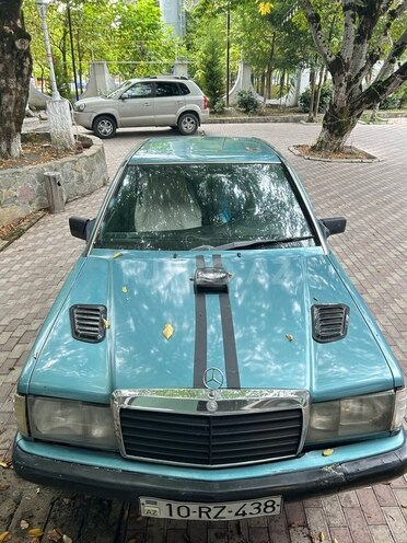 Mercedes 190 1990, 380,000 km - 2.0 l - Qəbələ