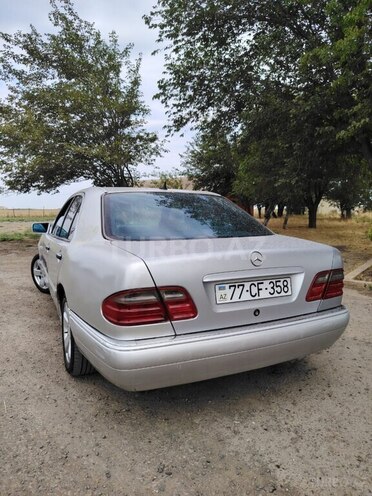 Mercedes E 320 1997, 450,000 km - 3.2 l - Biləsuvar