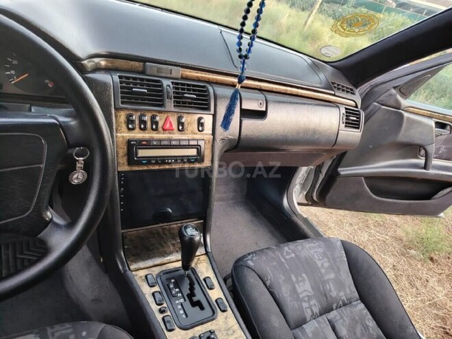 Mercedes E 320 1997, 450,000 km - 3.2 l - Biləsuvar