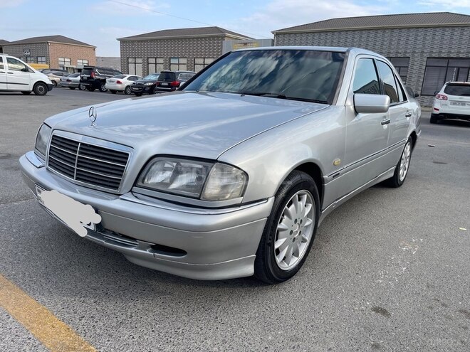 Mercedes C 220 1999, 380,000 km - 2.2 l - Bakı