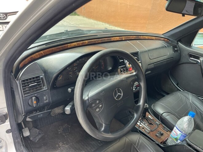 Mercedes C 220 1999, 380,000 km - 2.2 l - Bakı
