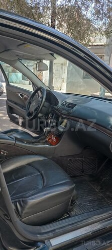 Mercedes E 220 2006, 260,000 km - 2.2 l - Bakı