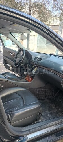 Mercedes E 220 2006, 260,000 km - 2.2 l - Bakı