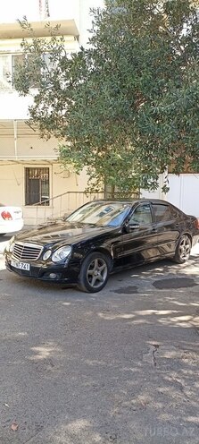 Mercedes E 220 2006, 260,000 km - 2.2 l - Bakı