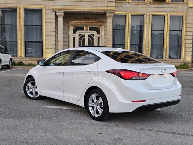 Hyundai Elantra 2015, 147,777 km - 1.8 l - Bakı