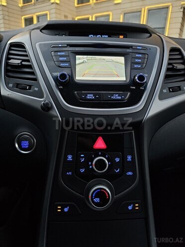 Hyundai Elantra 2015, 147,777 km - 1.8 l - Bakı